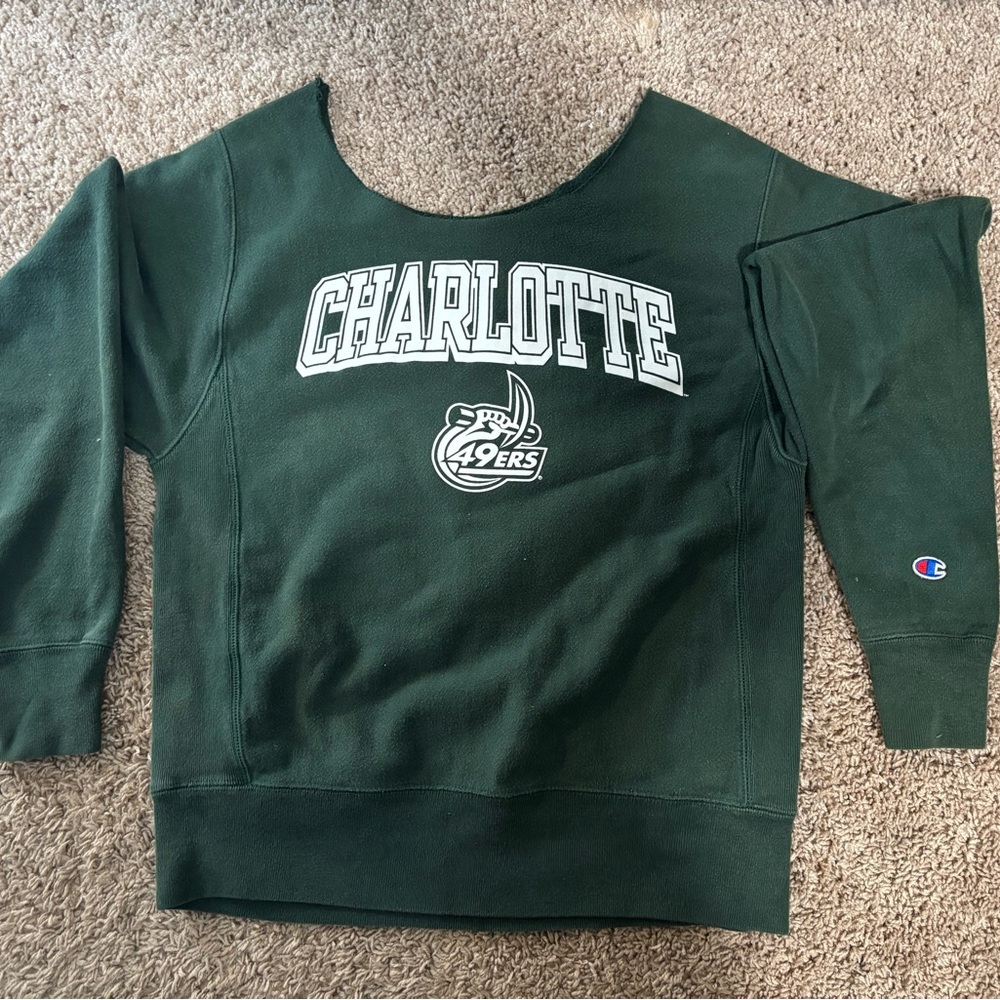 Custom Champion Green Charlotte 49ers Pullover Sweatshirt